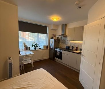 Studio Flat, Ballards Lane, N3 - Photo 3