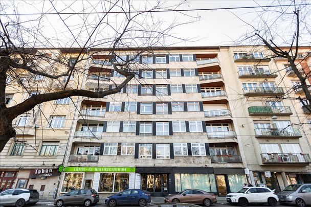 Kiadó felújított lakás - Budapest I. kerület - Photo 1