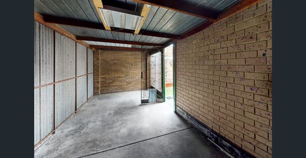 CLOSE TO ALL KOORNANG RD HAS TO OFFER! - Photo 1