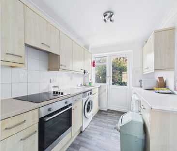 Elmbank Avenue, Englefield Green, Egham,TW20 - Photo 6
