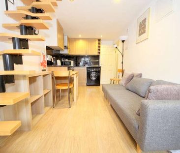 Kinderton Close, Southgate, N14 - Photo 2