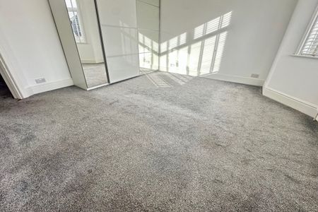 Ensbury Avenue - Photo 5