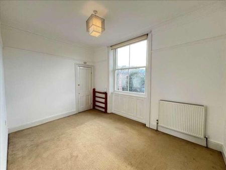 The Crescent, Scarborough, YO11 - Photo 4