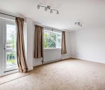 3 bedroom apartment to rent - Photo 1