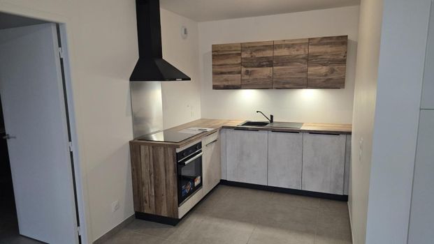 Location Appartement 2 pièces 47m² THONON LES BAINS 74200 - Photo 1