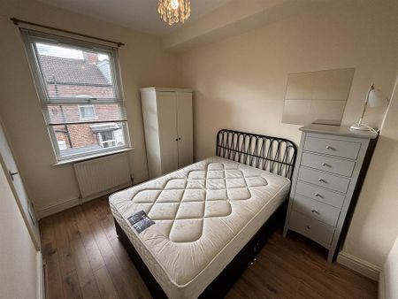 2 bedroom private hall to rent - Photo 5