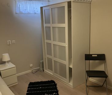 Karlbotrångsvägen, Kullavik - Photo 1