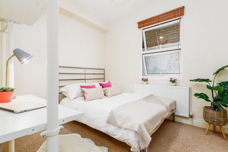 5 bedroom terraced house to rent - Photo 2