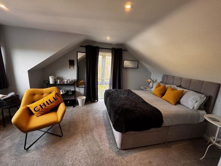 4 bedroom detached house to rent - Photo 2