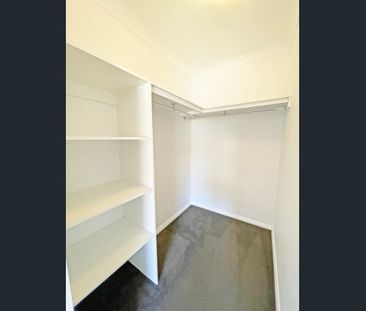 Modern 3-Bedroom Townhouse – Comfort, Style & Convenience - Photo 5