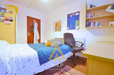 4 bedroom flat to rent - Photo 5