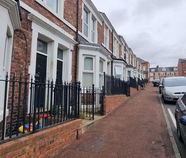 3 bedroom flat to rent - Photo 6