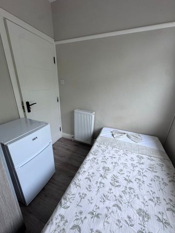 Room in a Shared House, White Hart Lane, N17 - Photo 2