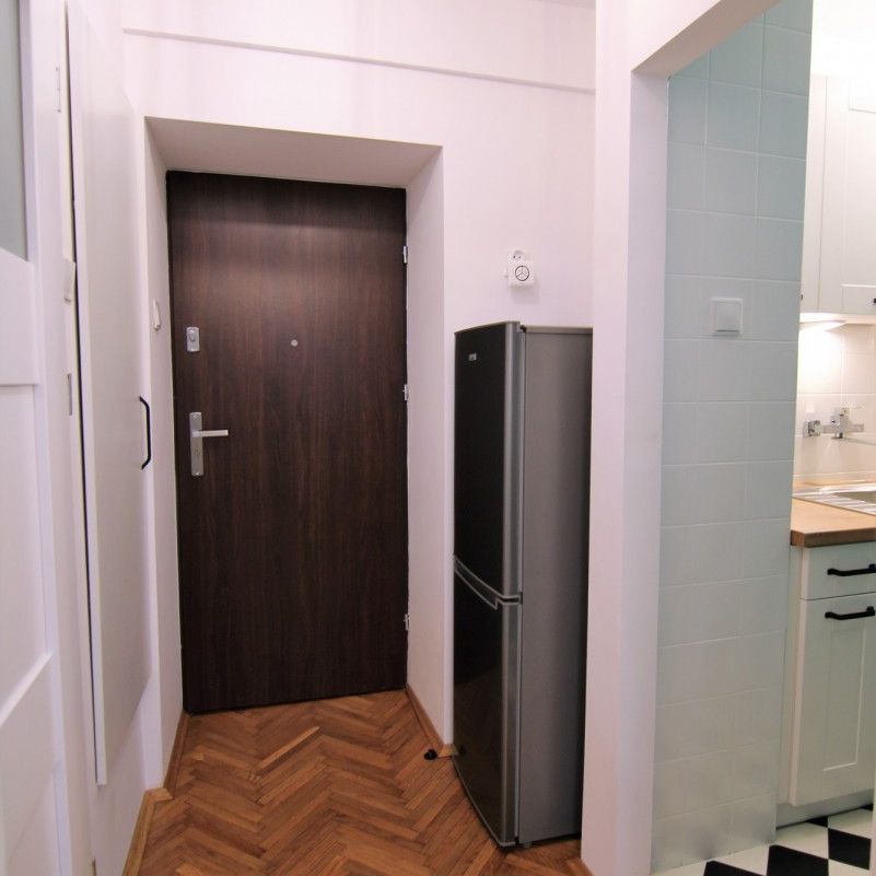 Kawalerka w centrum, 5 min tramwaj, ul. Racławicka - Photo 1