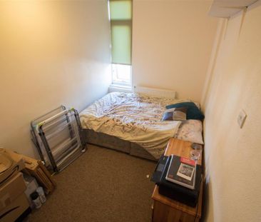 3 bedroom terraced house to rent - Photo 6