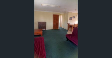 2 Bedroom Furnished House - Photo 2