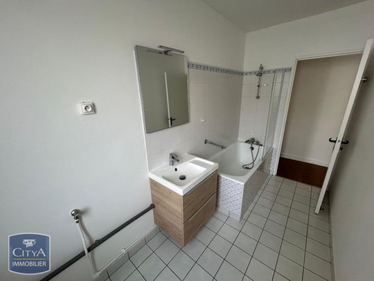 Location Appartement 4 pièces 75m² CHERBOURG-EN-COTENTIN 50100 - Photo 1