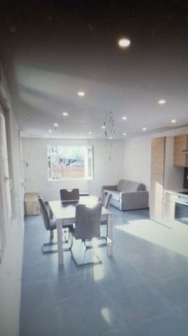 10 MINUTES DE YENNE MAISON DE TYPE 3 SUR 470 M² ENVIRON DE TERRAIN - Photo 3