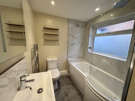 2 bedroom terraced house to rent - Photo 5