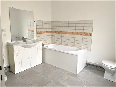 Location Appartement 4 pièces 83m² - Photo 5