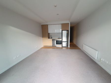 Fabulous 1 Bedroom Apartment in Great Location - Photo 5