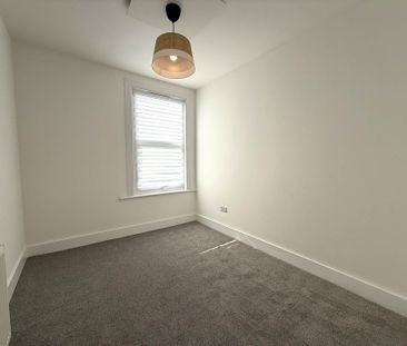 York Road, Canterbury - Photo 4