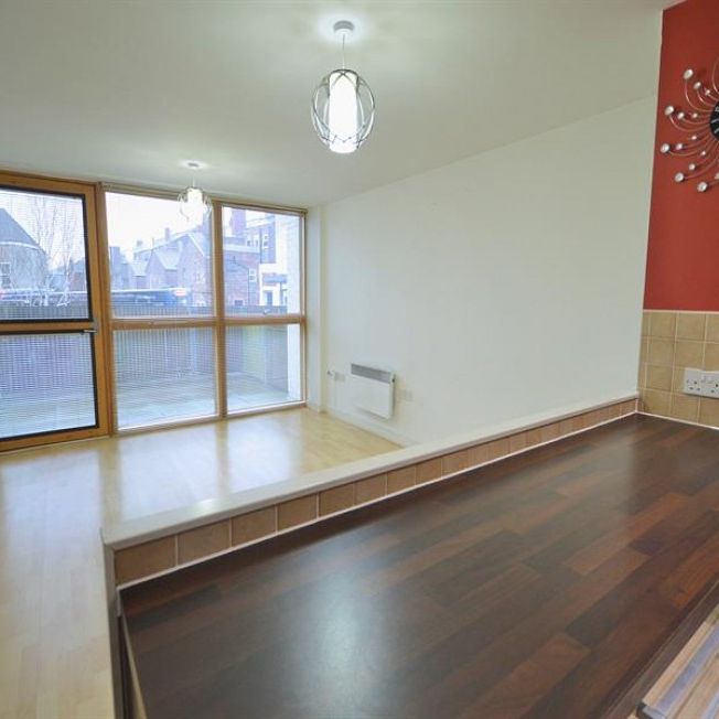 3 Bedroom Apartment Available Arranging tenancy - Photo 1