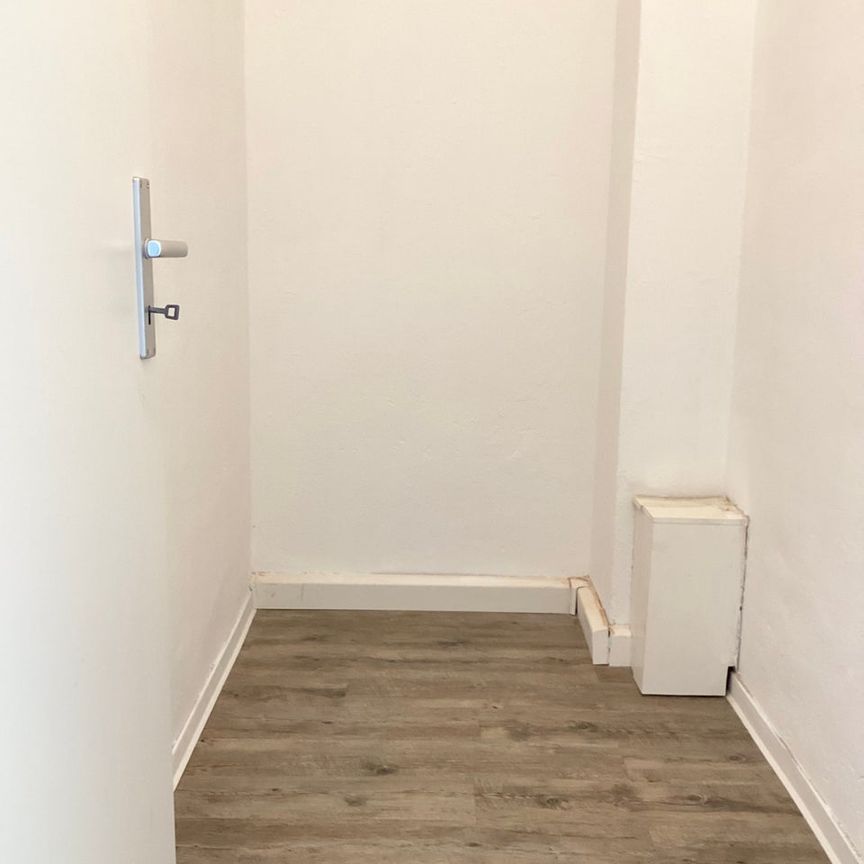 Moderne 2-Zimmer-Wohnung mit Balkon sucht nette Mieter - Photo 1