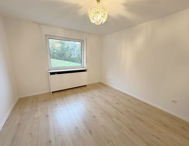 SCHADE IMMOBILIEN - Erstbezug nach Renovierung! 3-Zimmerwohnung mit Balkon und Aufzug zu vermieten! - Photo 1