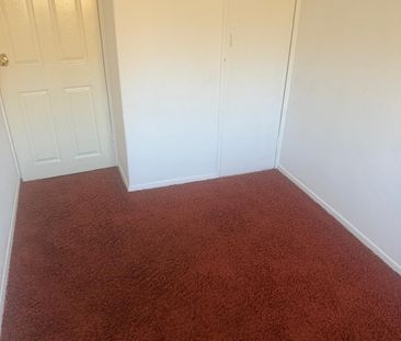 Room in a Shared Flat, Heron Court, SE21 - Photo 3