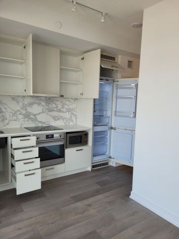 For Lease - 38 Honeycrisp Crescent Unit# 1517, Vaughan, Ontario - Photo 3