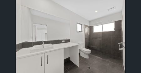 Modern Two Bedroom Unit in Secure Gated Community - Photo 4