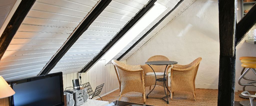 City-Altstadt, Fußgängerzone, historischer Altbau, 4 Zimmer, gute Ausstattung - Foto 1