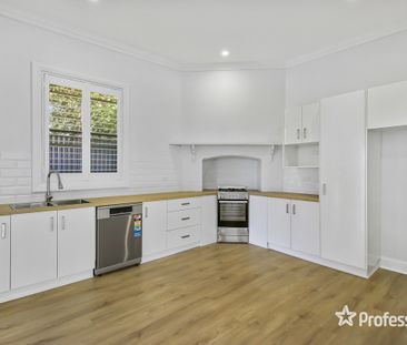 21 Norman Street, Turvey Park NSW 2650 - Photo 1