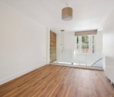 4 bedroom terraced house to rent - Photo 1