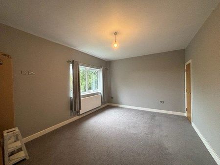 4 bedroom end of terrace house to rent - Photo 5