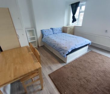 Room in a Shared Flat, Cottenham House, N19 - Photo 6