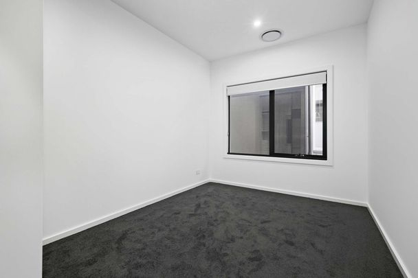 Brand New Executive Home - 8&period;0kw Solar&comma; Nestled in New Oakden Rise&excl; - Photo 1