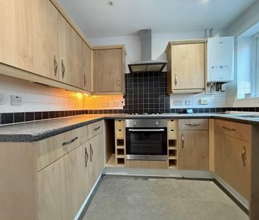 3 bedroom semi-detached house to rent - Photo 2