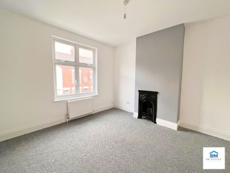 3 Bedroom Terraced - Photo 5