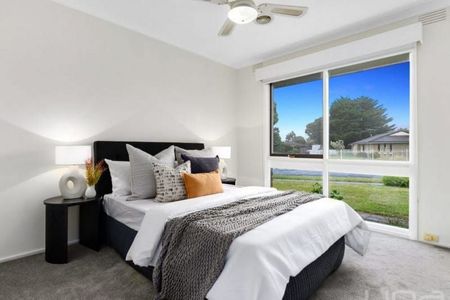 Renovated 4 bedroom family home - Photo 2