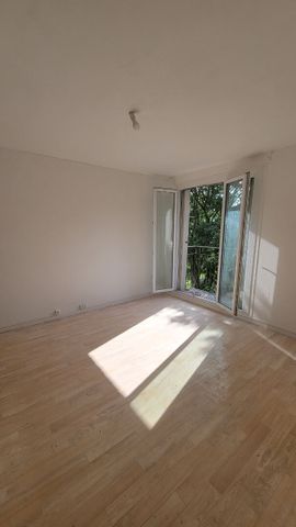 Appartement de type T3 non meublé - 620.00 charges comprises - Photo 5