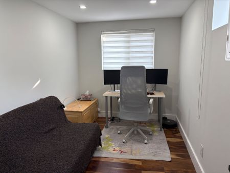 For Lease - 260 Hillside Drive, Mississauga, Ontario - Photo 2