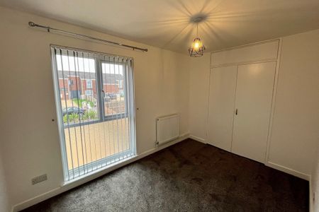 Olive Close - Photo 4