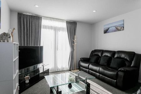 Ready to move in - fully furnished house - Photo 2