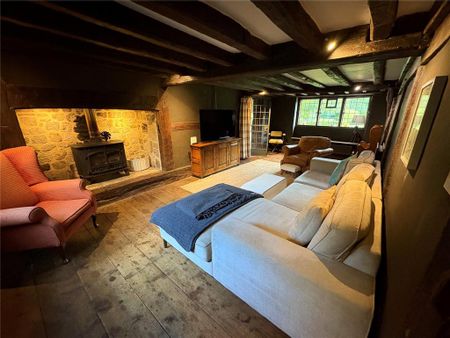 4 bedroom detached house to rent - Photo 2