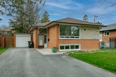 For Lease - 114 Wincott Drive Unit# Upper, Toronto, Ontario - Photo 2