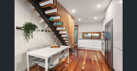 107 Rankins Road, Kensington VIC 3031 - Photo 2