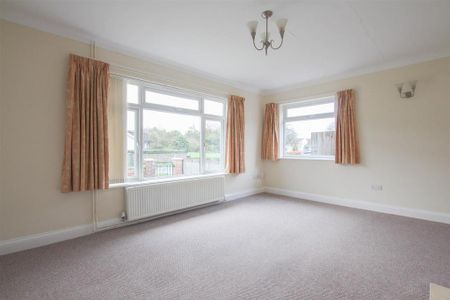 2 bedroom bungalow to rent - Photo 3