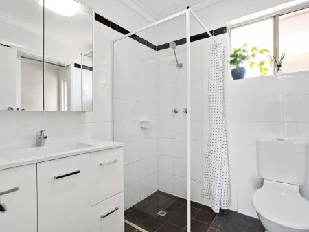 “Gorgeous duplex in heart of Myaree” - Photo 3